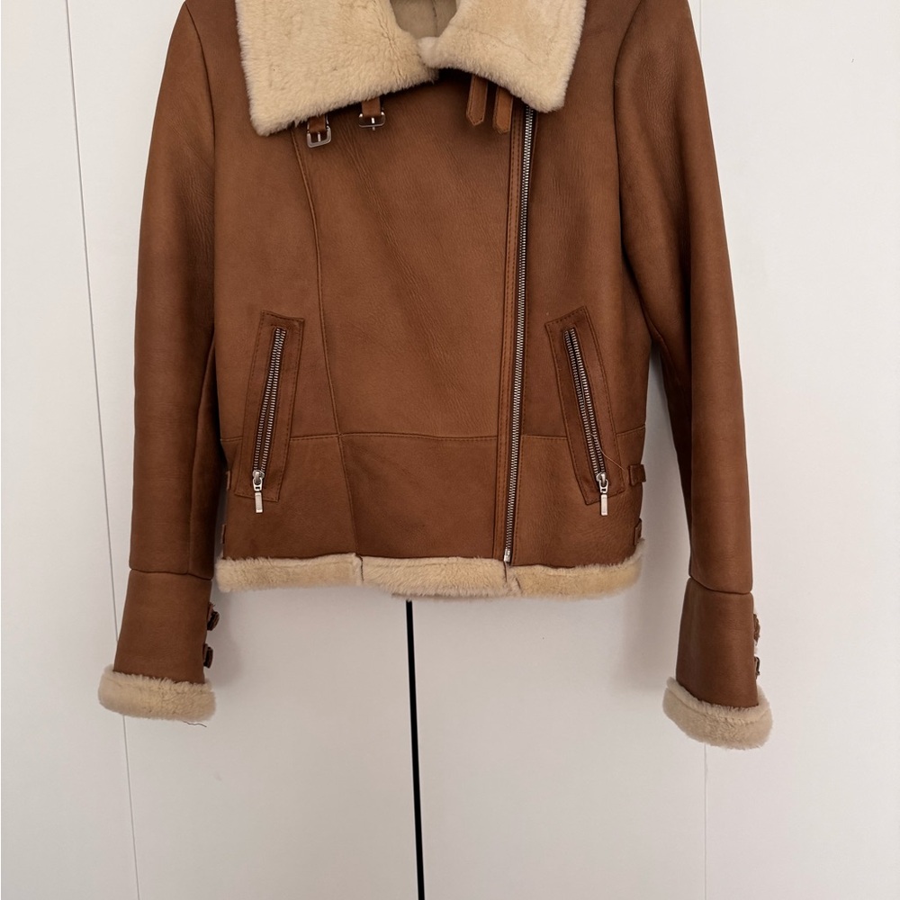Women’s Genuine Shearling Jacket NEVER WORN!